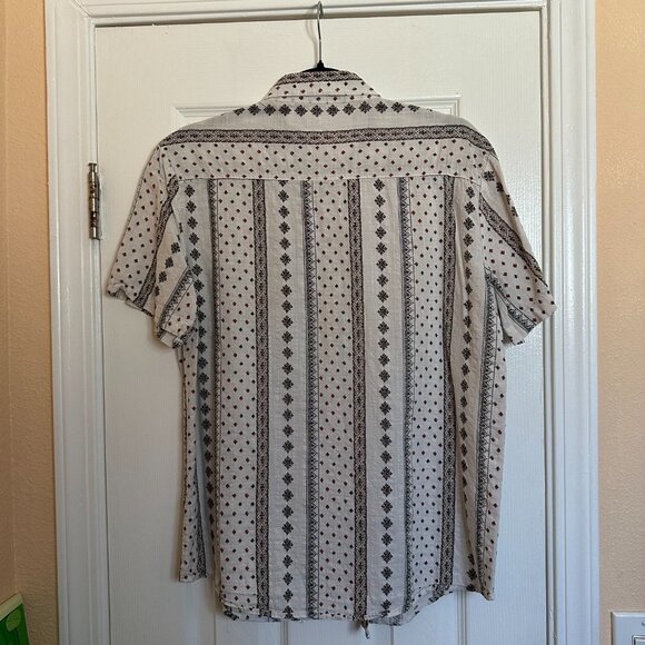 Vatpave - Men’s Casual Short Sleeve Button-Down Shirt White/Black Medium - Picture 6 of 6